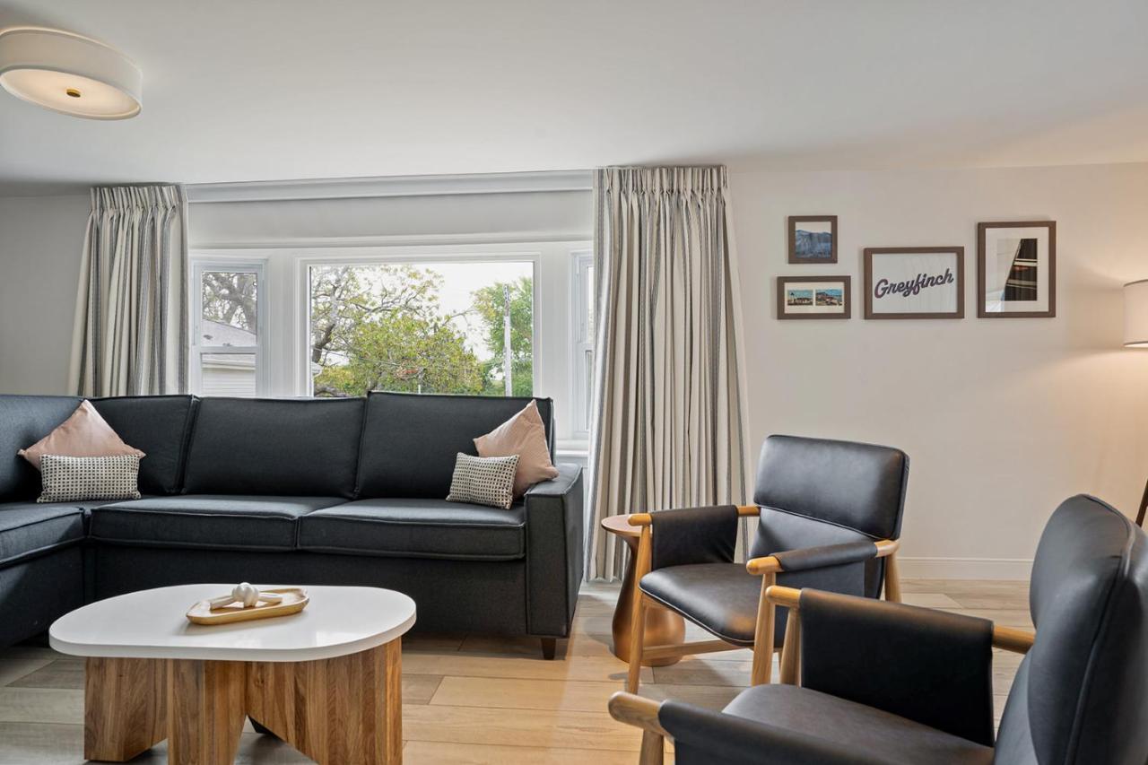 Greyfinch Chatham Inn Екстериор снимка