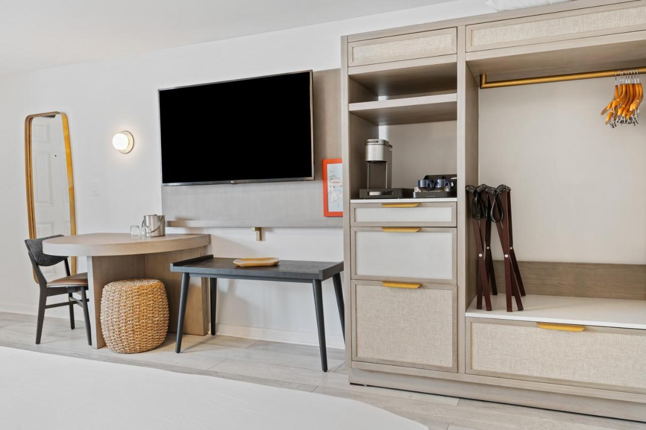 Greyfinch Chatham Inn Екстериор снимка