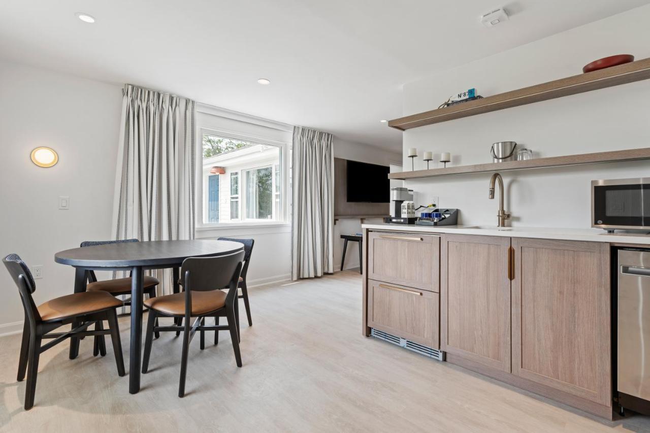 Greyfinch Chatham Inn Екстериор снимка