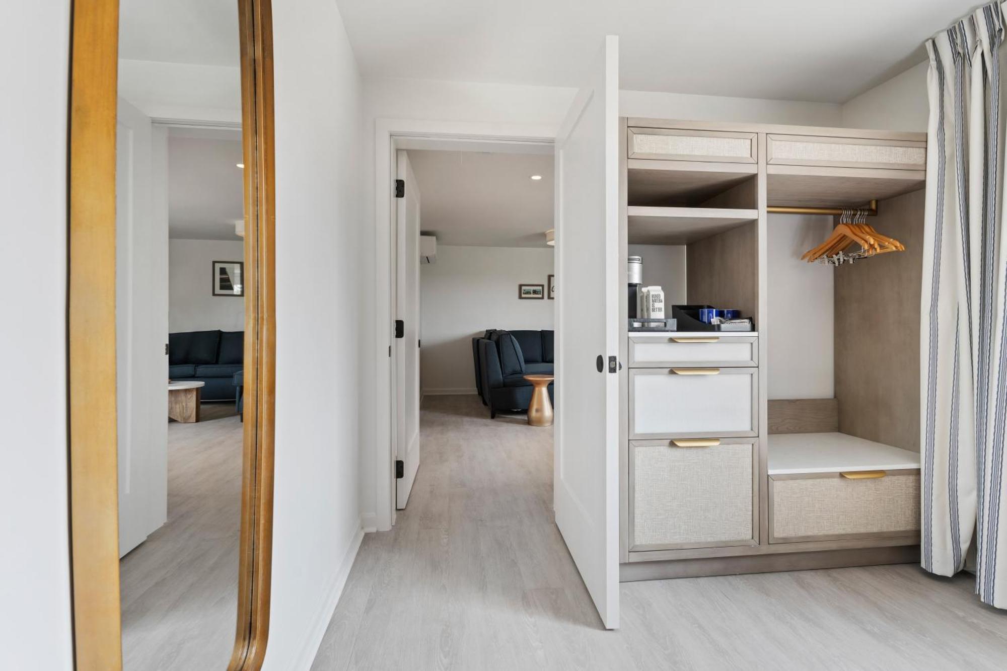 Greyfinch Chatham Inn Екстериор снимка