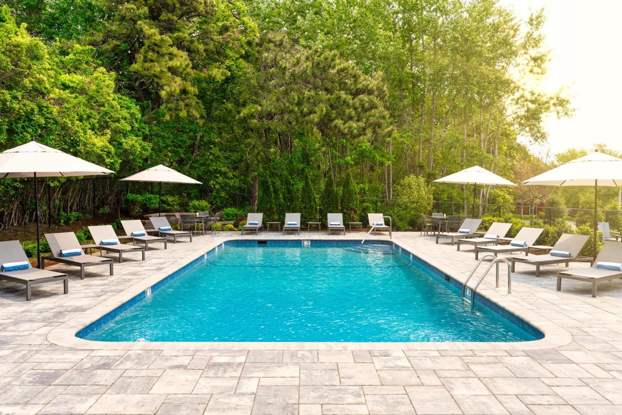 Greyfinch Chatham Inn Екстериор снимка