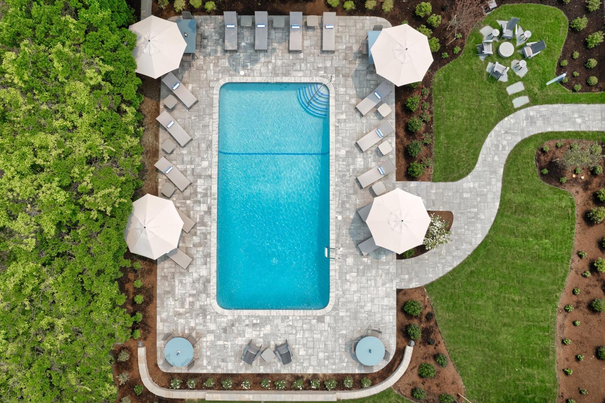 Greyfinch Chatham Inn Екстериор снимка